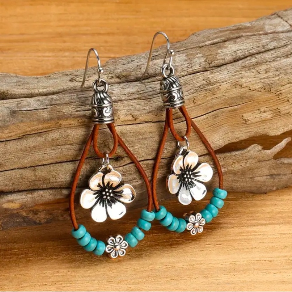 Bohemian Style 1 Pair Alloy Plum Blossom Pendant with Turquoise Beads,
